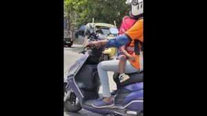 ವೈರಲ್ ವಿಡಿಯೋ: ಮಗಳನ್ನು ಎದೆಗವಚಿಕೊಂಡೇ ಸ್ವಿಗ್ಗಿ ಡೆಲಿವರಿ ಮಾಡುವ ಮಹಿಳೆ 