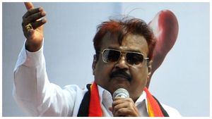 ಸೀಟು ಹಂಚಿಕೆ ಅಸಮಾಧಾನ: ಎಐಎಡಿಎಂಕೆ ಮೈತ್ರಿ ತೊರೆದ ಡಿಎಂಡಿಕೆ 