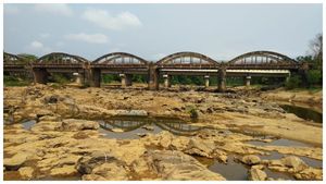 ಕರಾವಳಿಯಲ್ಲಿ ಜಲಕ್ಷಾಮದ ಆತಂಕ; ಅಪಾಯದಲ್ಲಿ ಶಿಶಿಲದ ದೇವರ ಮೀನುಗಳು
