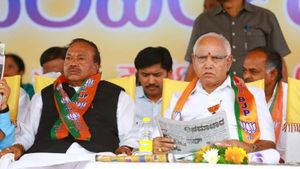 ಕಾರ್ಯಕರ್ತನಿಂದ ಯಡಿಯೂರಪ್ಪ, ಈಶ್ವರಪ್ಪರಿಗೆ ಬಹಿರಂಗ ಪತ್ರ