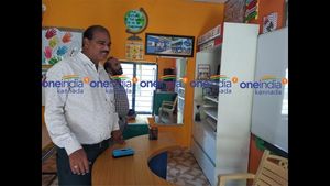 ಒನ್ಇಂಡಿಯಾ ವರದಿ: ಅಂಬಲಗೆರೆ ಶಿಕ್ಷಕನ ಕಾರ್ಯಕ್ಕೆ ಮನಸೋತ ಅಧಿಕಾರಿಗಳು 