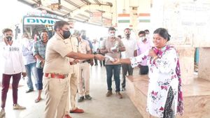 ಶಿವಮೊಗ್ಗ; ಪೊಲೀಸರಿಂದ ವಿಭಿನ್ನವಾಗಿ ಮಾಸ್ಕ್ ಕಾರ್ಯಾಚರಣೆ 