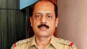 100 ಕೋಟಿ ಸುಲಿಗೆಗೆ ಅನಿಲ್ ದೇಶ್‌ಮುಖ್ ಸೂಚಿಸಿದ್ದು ನಿಜ: ಎನ್‌ಐಗೆ ಸಚಿನ್ ವಾಜೆ ಪತ್ರ