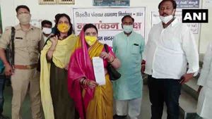 ಮುಲಾಯಂ ಸಿಂಗ್ ಯಾದವ್ ಅಣ್ಣನ ಮಗಳು ಬಿಜೆಪಿ ಸೇರ್ಪಡೆ: ಪಂಚಾಯತ್ ಚುನಾವಣೆಯಲ್ಲಿ ಸ್ಪರ್ಧೆ