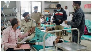 ಸೂರತ್ ಆಸ್ಪತ್ರೆಯಲ್ಲಿ ಅಗ್ನಿ ಅನಾಹುತ; 4 ಕೊವಿಡ್ ರೋಗಿಗಳು ಸಾವು!