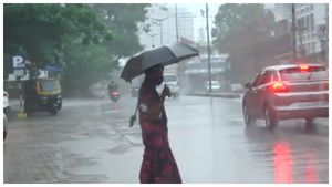 ತೌಕ್ತೆ ಚಂಡಮಾರುತ ಅಬ್ಬರ: ಭಾರೀ ಮಳೆಗೆ ದ.ಕ ಜಿಲ್ಲೆ ತತ್ತರ
