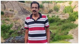 ಚಿತ್ರದುರ್ಗ; ಅಪಘಾತದಲ್ಲಿ ಗಾಯಗೊಂಡಿದ್ದ ಉಪವಿಭಾಗಾಧಿಕಾರಿ ಸಾವು 