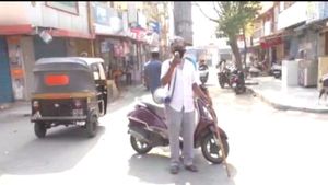 ಕೋಲಾರ; ಕೋವಿಡ್ ಜಾಗೃತಿ ಮೂಡಿಸಲು ವ್ಯಕ್ತಿಯೊಬ್ಬರ ಪುಟ್ಟ ಪ್ರಯತ್ನ! 