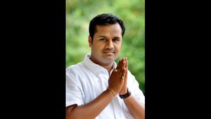 ಕಾರ್ಮಿಕರ ದಿನಾಚರಣೆ: ಕೋವಿಡ್ ವಾರಿಯರ್ಸ್‌ಗೆ ಶಾಸಕ ಗಣೇಶ್ ಹುಕ್ಕೇರಿಯಿಂದ ಸಿಹಿ ಸುದ್ದಿ 