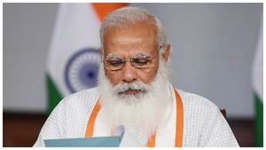 ಯಾಸ್ ಚಂಡಮಾರುತ: ಪ್ರಧಾನಿ ಮೋದಿ ಜೊತೆಗಿನ ಪರಿಶೀಲನಾ ಸಭೆಗೆ ಗೈರಾದ ದೀದಿ