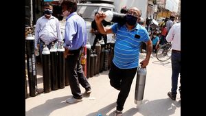 ದೆಹಲಿಗೆ ಪ್ರಾಣವಾಯು ಒದಗಿಸಿದ ರೈಲ್ವೆಯ ಆಕ್ಸಿಜನ್ ಎಕ್ಸ್ ಪ್ರೆಸ್ 