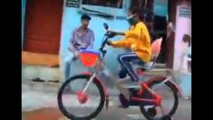 ಸಿಎಂ ಕೊವಿಡ್-19 ಪರಿಹಾರ ನಿಧಿಗೆ ದೇಣಿಗೆ ನೀಡಿದ ಬಾಲಕನಿಗೆ ಸೈಕಲ್ ಉಡುಗೊರೆ 