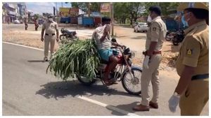 ವಾಹನ ಸವಾರರಿಗೆ ಕೊರೊನಾ ಟೆಸ್ಟ್: ನಾಯಕನಹಟ್ಟಿ ಪೊಲೀಸರ ಚಾಣಾಕ್ಷತನ