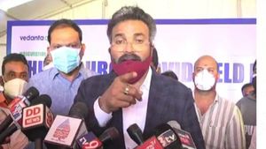 ಲಸಿಕೆ ವಿಷಯದಲ್ಲಿ ಜಾತಿ ರಾಜಕಾರಣ ಬೇಡ: ಸಚಿವ ಶ್ರೀರಾಮುಲು