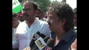 ವಿಶೇಷ ವರದಿ: ಕುತೂಹಲ ಮೂಡಿಸಿದ ಮಧು ಬಂಗಾರಪ್ಪ, ಆನಂದ್ ಅಸ್ನೋಟಿಕರ್ ಭೇಟಿ!