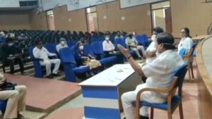 ಶಿವಮೊಗ್ಗ; ತರಕಾರಿ, ದಿನಸಿ ತಲುಪದ ಹಳ್ಳಿಗಳಲ್ಲೂ ಸಿಕ್ತಿದೆ ಮದ್ಯ!