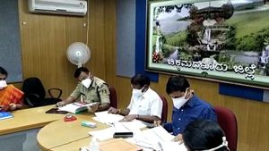 ಪಾಸಿಟಿವಿಟಿ ರೇಟ್‌ನಲ್ಲಿ ಪ್ರಥಮ; ಉಸ್ತುವಾರಿ ಸಚಿವರ ಜೊತೆ ಸಭೆ 