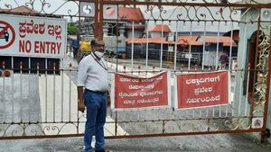 ಧರ್ಮಸ್ಥಳ, ಕುಕ್ಕೆ ಸುಬ್ರಹ್ಮಣ್ಯದ ಭಕ್ತರಿಗೆ ಪೊಲೀಸರ ಎಚ್ಚರಿಕೆ