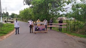 ಉಡುಪಿ ಜಿಲ್ಲೆಯ ಗ್ರಾಮಗಳು ಸಂಪೂರ್ಣ ಲಾಕ್‌ಡೌನ್: ಜಿಲ್ಲಾಡಳಿತದಿಂದ ದಿಟ್ಟ ಕ್ರಮ