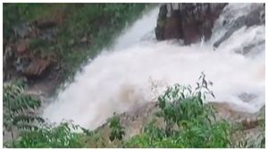 ಚಿಕ್ಕಮಗಳೂರಿನಲ್ಲಿ ಭಾರೀ ಮಳೆ: ಸೌಂದರ್ಯ ಹೆಚ್ಚಿಸಿಕೊಂಡ ಚಾರ್ಮಾಡಿ ಘಾಟ್