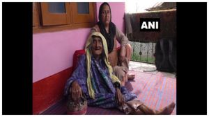ಇವರೇ ಮಾದರಿ: ಕೊರೊನಾವೈರಸ್ ಲಸಿಕೆ ಪಡೆದ 124 ವರ್ಷದ ಅಜ್ಜಿ 