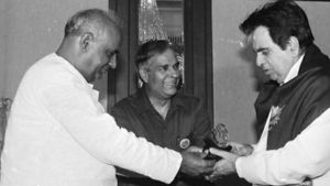 ಬಾಲಿವುಡ್ ನಟ ದಿಲೀಪ್ ಕುಮಾರ್ ನಿಧನಕ್ಕೆ ರಾಜಕಾರಣಿಗಳ ಸಂತಾಪ