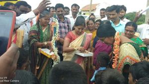 ಶಾಸಕರ ಗುದ್ದಲಿ ಪೂಜೆ, ಫೋಟೋ; ರಸ್ತೆ ಕಾಮಗಾರಿ ಯಾವಾಗ? 