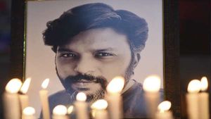 ಜಾಮಿಯಾ ಇಸ್ಲಾಮಿಯಾದ ಸ್ಮಶಾನದಲ್ಲಿ ಡ್ಯಾನಿಶ್ ಸಿದ್ದಿಕಿ ಅಂತ್ಯಕ್ರಿಯೆ 