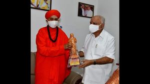  ಸಿಎಂ ಯಡಿಯೂರಪ್ಪ ಬದಲಾವಣೆಗೆ ಮುರುಘಾ ಶರಣರ ಆಕ್ಷೇಪ 