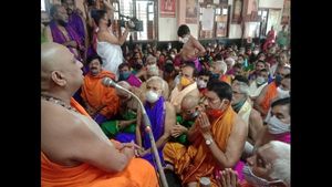 ರಾಜಕೀಯ ಬೆಳವಣಿಗೆಗೆ ತಲೆ ಹಾಕಬಾರದು; ಸುಬುದೇಂದ್ರ ಶ್ರೀಗಳು 