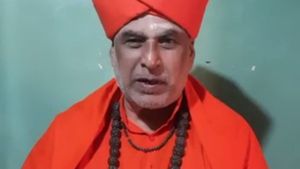 ಬಿಎಸ್‌ವೈಗೆ ತೊಂದರೆ ಕೊಟ್ಟರೆ ಹೋರಾಟ; ಸ್ವಾಮೀಜಿ ಎಚ್ಚರಿಕೆ 