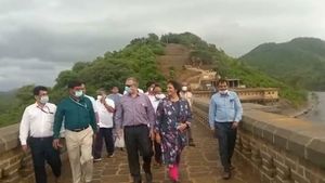 ವಿವಿ ಸಾಗರಕ್ಕೆ ಕೇಂದ್ರ ನೀರಾವರಿ ಅಧಿಕಾರಿಗಳ ಭೇಟಿ 