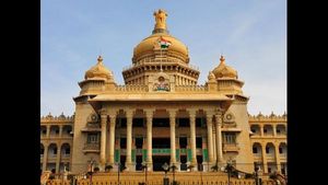 ಭವಿಷ್ಯ: ಈಡಿಗ ಸಮುದಾಯದ ಶಾಸಕರೊಬ್ಬರು 'ಸಿಎಂ' ಆಗಲಿದ್ದಾರೆ!    
