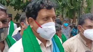 10ನೇ ತರಗತಿ ಪರೀಕ್ಷೆ ನಡೆಸುವುದು ಸರಿಯಲ್ಲ; ವೈ. ಎಸ್‌. ವಿ. ದತ್ತಾ
