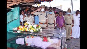  ದಾವಣಗೆರೆ ಫೈರಿಂಗ್ ಪ್ರಕರಣಕ್ಕೆ ಟ್ವಿಸ್ಟ್: ಪೊಲೀಸ್ ಠಾಣೆಯಲ್ಲಿ ದಾಖಲಾಯ್ತು ಎಫ್ಐಆರ್!