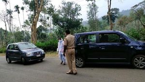 ಅಂತರ್ ಜಿಲ್ಲಾ ಚೆಕ್ ಪೋಸ್ಟ್ ತೆರೆದ ಚಾಮರಾಜನಗರ! 