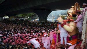 ಮುಂಬೈನಲ್ಲಿ ಗಣೇಶೋತ್ಸವ ಉತ್ಸಾಹ: 519 ಮಂಡಲಗಳಿಗೆ ಮಾತ್ರ ಅನುಮತಿ 