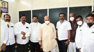 ಕಾಡುಗೊಲ್ಲರನ್ನು ಪ.ಪಂಗಡಕ್ಕೆ ಸೇರಿಸುವಂತೆ ಸಿಎಂಗೆ ಮನವಿ 