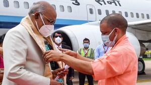  'ರಾಷ್ಟ್ರಪತಿ ಯುಪಿ ಪ್ರವಾಸ ಬಿಜೆಪಿ ಹಿರಿಯ ನಾಯಕರ ಭೇಟಿಯಂತೆ ಭಾಸ': ಎಸ್‌ಪಿ ಟೀಕೆ