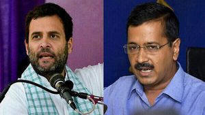  'ನಾವು ಅವರೊಂದಿಗಿದ್ದೇವೆ': ಅತ್ಯಾಚಾರ, ಕೊಲೆ ಸಂತ್ರಸ್ತೆಯ ಕುಟುಂಬವನ್ನು ಭೇಟಿಯಾದ ರಾಹುಲ್‌, ಕೇಜ್ರಿವಾಲ್‌