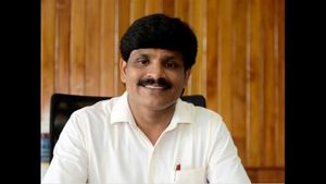 ಉಡುಪಿ; ಕೊರೊನಾ ನಿಯಮ ಉಲ್ಲಂಘನೆ, ಜಿಲ್ಲಾಧಿಕಾರಿ ಮೌನ! 