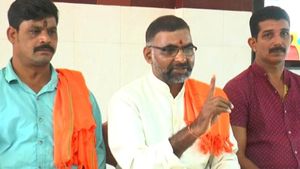  ಹಿಂದೂಗಳ ಮೇಲೆ ದಾಳಿಯಾದಾಗ ಗಾಂಧೀಜಿಯದ್ದೇ ಹತ್ಯೆಯಾಗಿದೆ ಇನ್ನು ನೀವು ಯಾವ ಲೆಕ್ಕ?