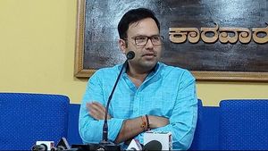  ಕಾರವಾರ- ಅಂಕೋಲಾ ಕ್ಷೇತ್ರ: ಸ್ವತಂತ್ರವಾಗಿ ಕಣಕ್ಕಿಳಿಯಲು ಸಿದ್ಧತೆ; ಆನಂದ್ ಅಸ್ನೋಟಿಕರ್