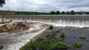 ಕೆ.ಆರ್. ಪೇಟೆಯ ದೇವಿರಮ್ಮಣ್ಣಿ ಕೆರೆಯಲ್ಲೀಗ ನೀರಧಾರೆ 