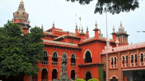  ತಮಿಳು ಕೂಡಾ ದೇವರ ಭಾಷೆ ಎಂದ ಮದ್ರಾಸ್ ಹೈಕೋರ್ಟ್