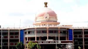 ಜಿಲ್ಲಾಧಿಕಾರಿಗಳ ಕಚೇರಿ ಪ್ರವೇಶಿಸಲು ವ್ಯಾಕ್ಸಿನ್ ಪ್ರಮಾಣ ಪತ್ರ ಕಡ್ಡಾಯ! 