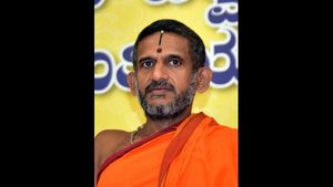  ಇಬ್ಬರು ಕೇಂದ್ರ, ಒಬ್ಬರು ರಾಜ್ಯ ಸಚಿವರಿಂದ ಪೇಜಾವರ ಶ್ರೀಗಳ ಭೇಟಿ