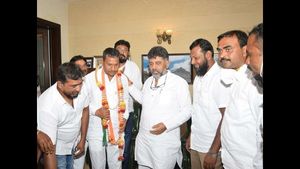 ಚಿತ್ರದುರ್ಗ ಮುಖಂಡರ ವಿರೋಧವಿದ್ದರೂ ಮರಳಿ ಕಾಂಗ್ರೆಸ್ ಸೇರ್ಪಡೆಯಾದ ವ್ಯಕ್ತಿ ಯಾರು?
