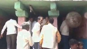 ಕೊಪ್ಪಳ: ದಲಿತ ಬಾಲಕ ದೇವಾಲಯ ಪ್ರವೇಶಿಸಿದ್ದಕ್ಕೆ ದಂಡ