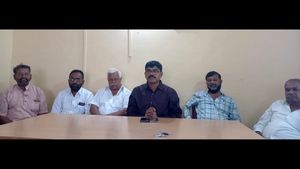  ತಾರಕಕ್ಕೇರಿದ ಹಳಿಯಾಳ ಕಾಂಗ್ರೆಸ್ ಒಳಜಗಳ; ಪಕ್ಷದ ಶಾಸಕನನ್ನೇ ಉಚ್ಛಾಟಿಸಲು ಮುಂದಾದ ಬ್ಲಾಕ್ ಕಾಂಗ್ರೆಸ್!